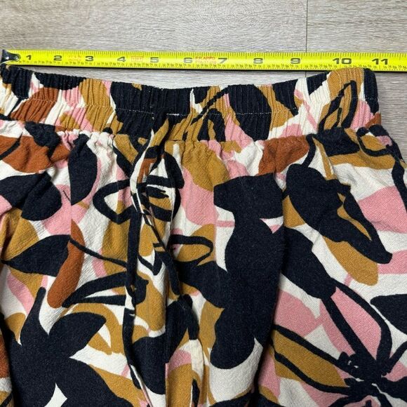 Tulléa Floral Linen Pants - Picture 7 of 10